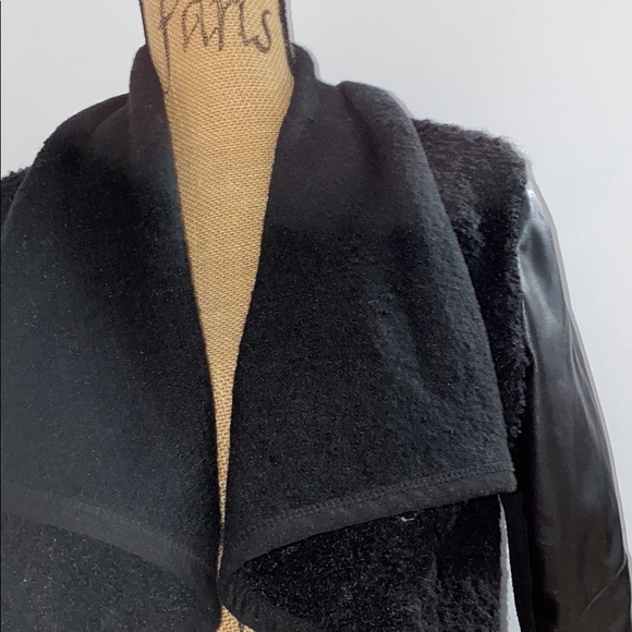 Black jacket - Picture 4 of 4